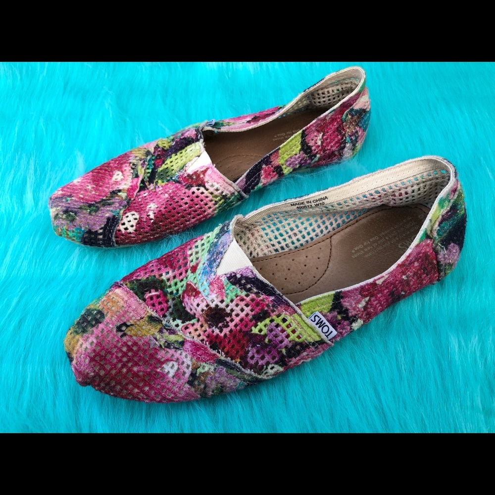 Flower print Toms